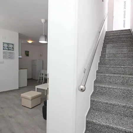 In Mit Terrasse By Interhome Apartament