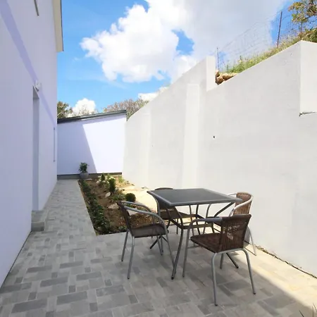 In Mit Terrasse By Interhome Apartament