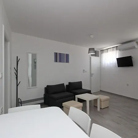 In Mit Terrasse By Interhome * Baška